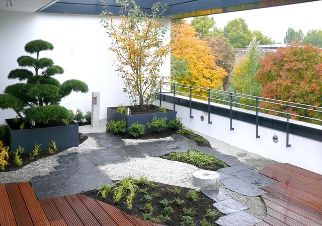 Bau eines Dachgartens: 4. Der fertige Dachgarten mit japanischen Gestaltungselementen.
